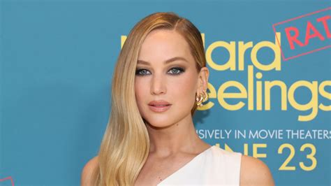 was jennifer lawrence really naked in no hard feelings|As Jennifer Lawrence shocks fans with full